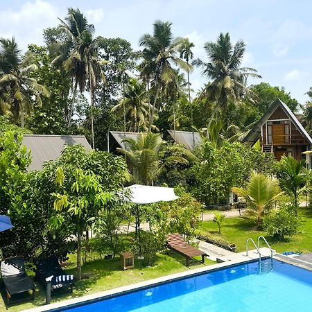 Steps Garden Resort 니곰보 외부 사진