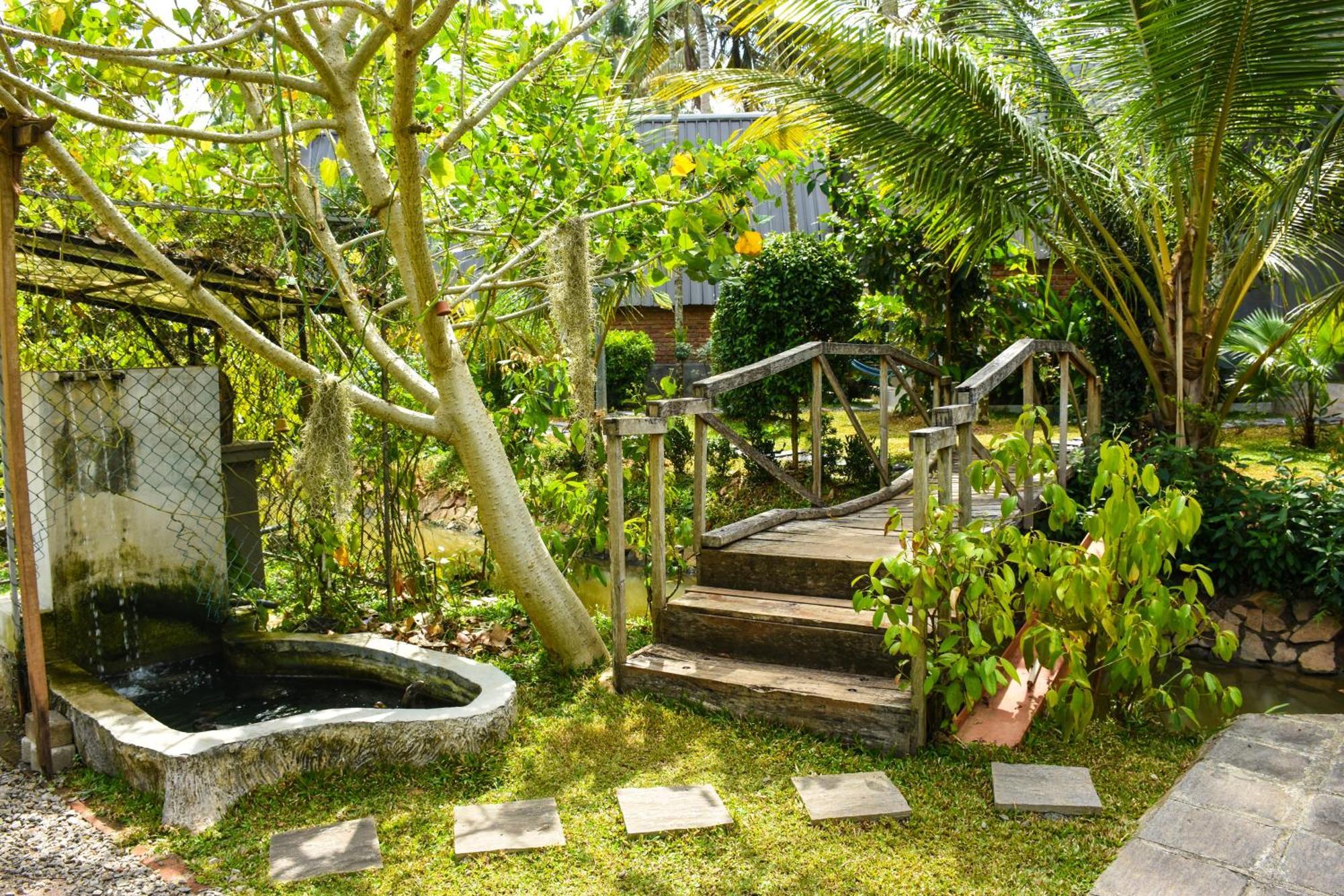 Steps Garden Resort 니곰보 외부 사진