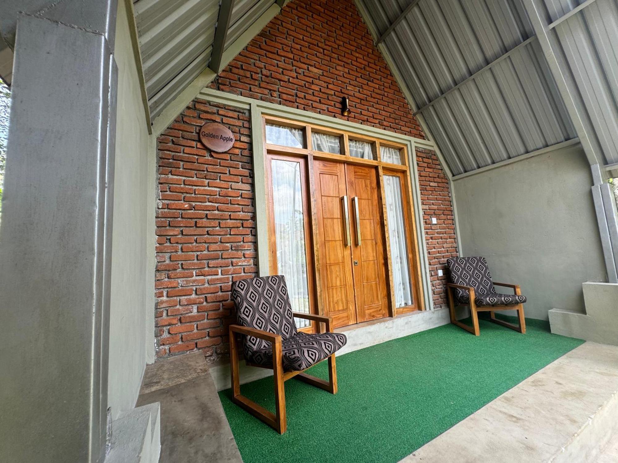 Steps Garden Resort 니곰보 외부 사진