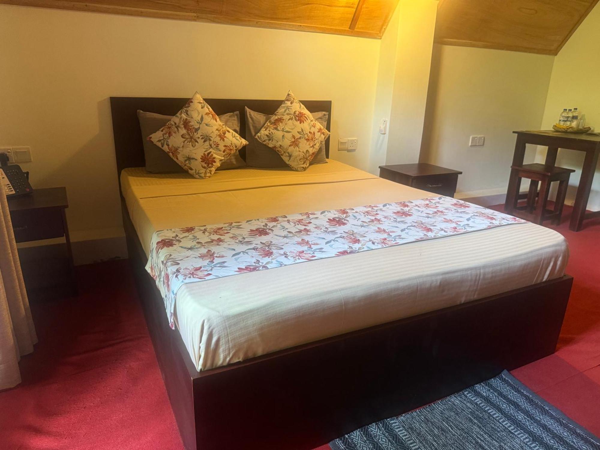 Steps Garden Resort 니곰보 외부 사진