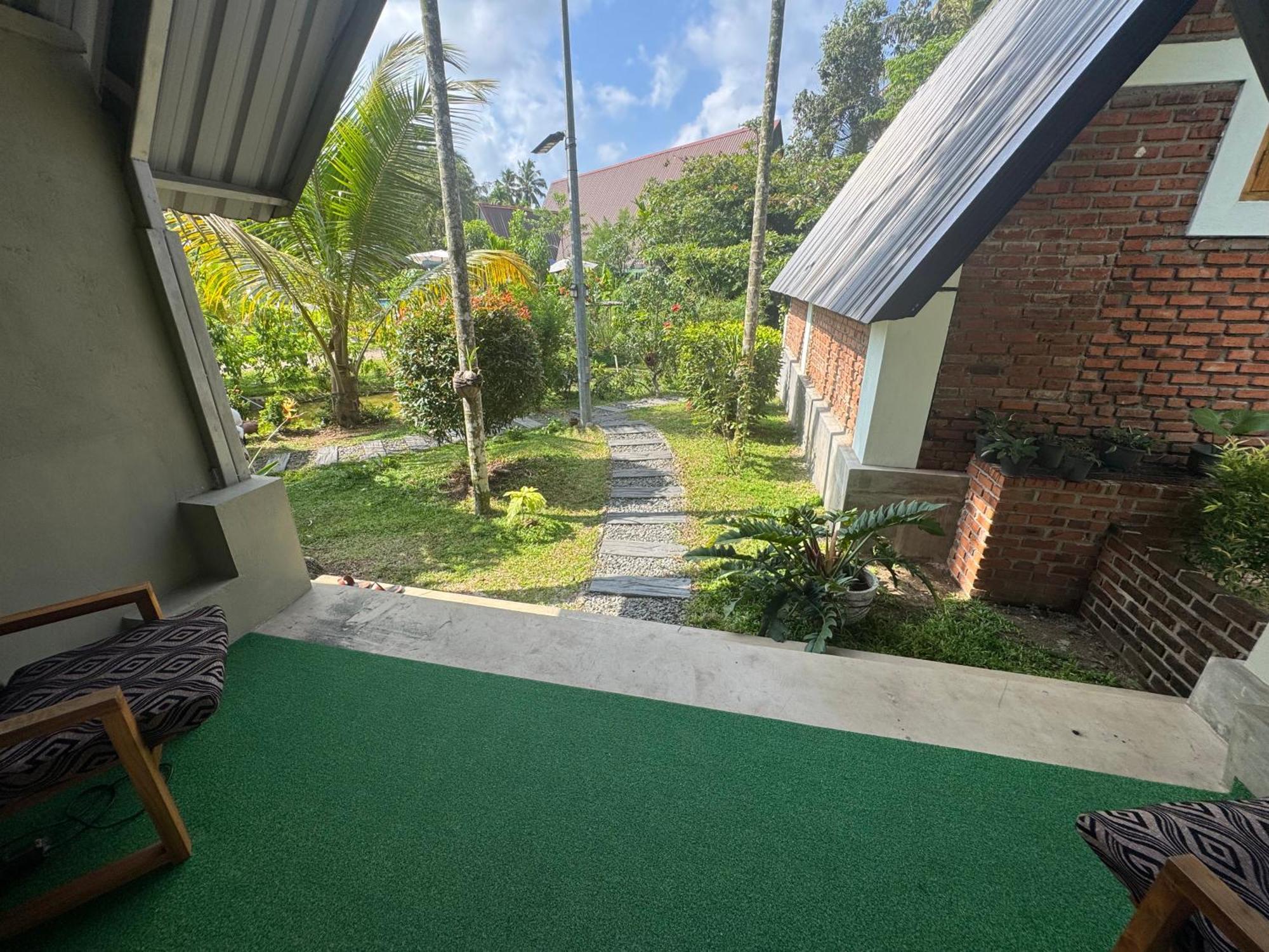Steps Garden Resort 니곰보 외부 사진
